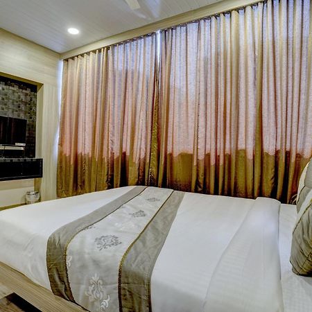 מומביי Hotel Arts International מראה חיצוני תמונה