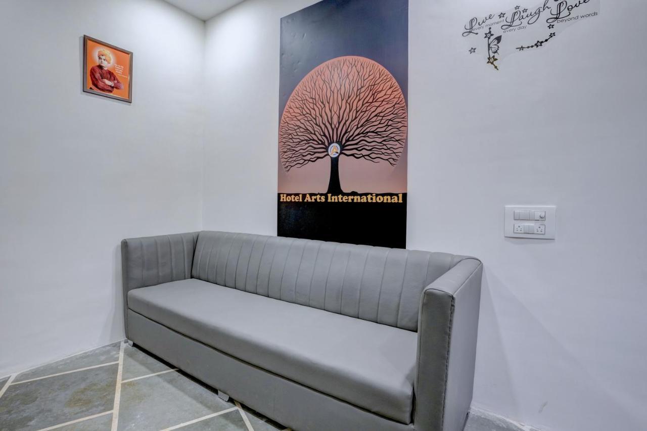 מומביי Hotel Arts International מראה חיצוני תמונה