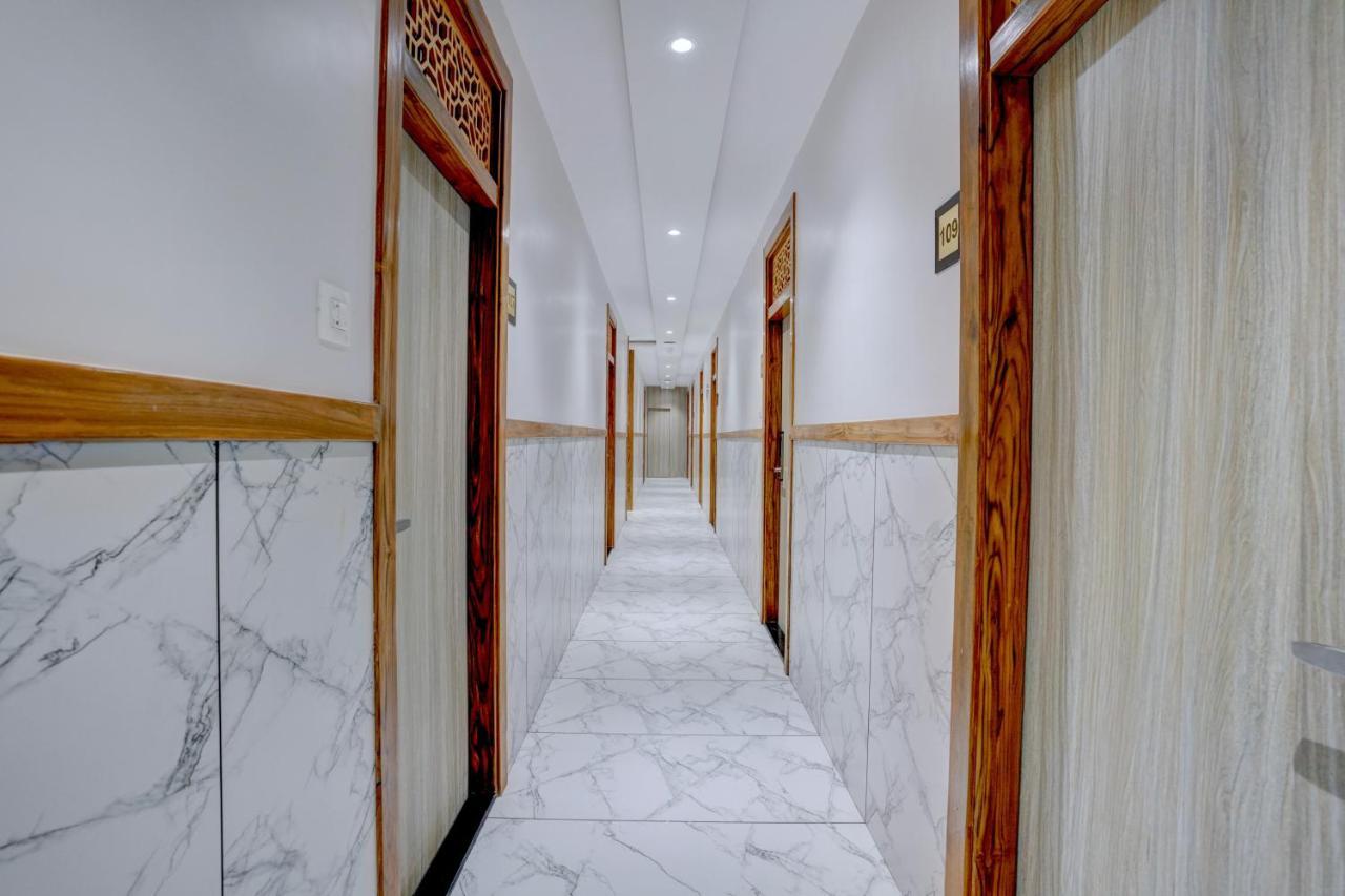 מומביי Hotel Arts International מראה חיצוני תמונה
