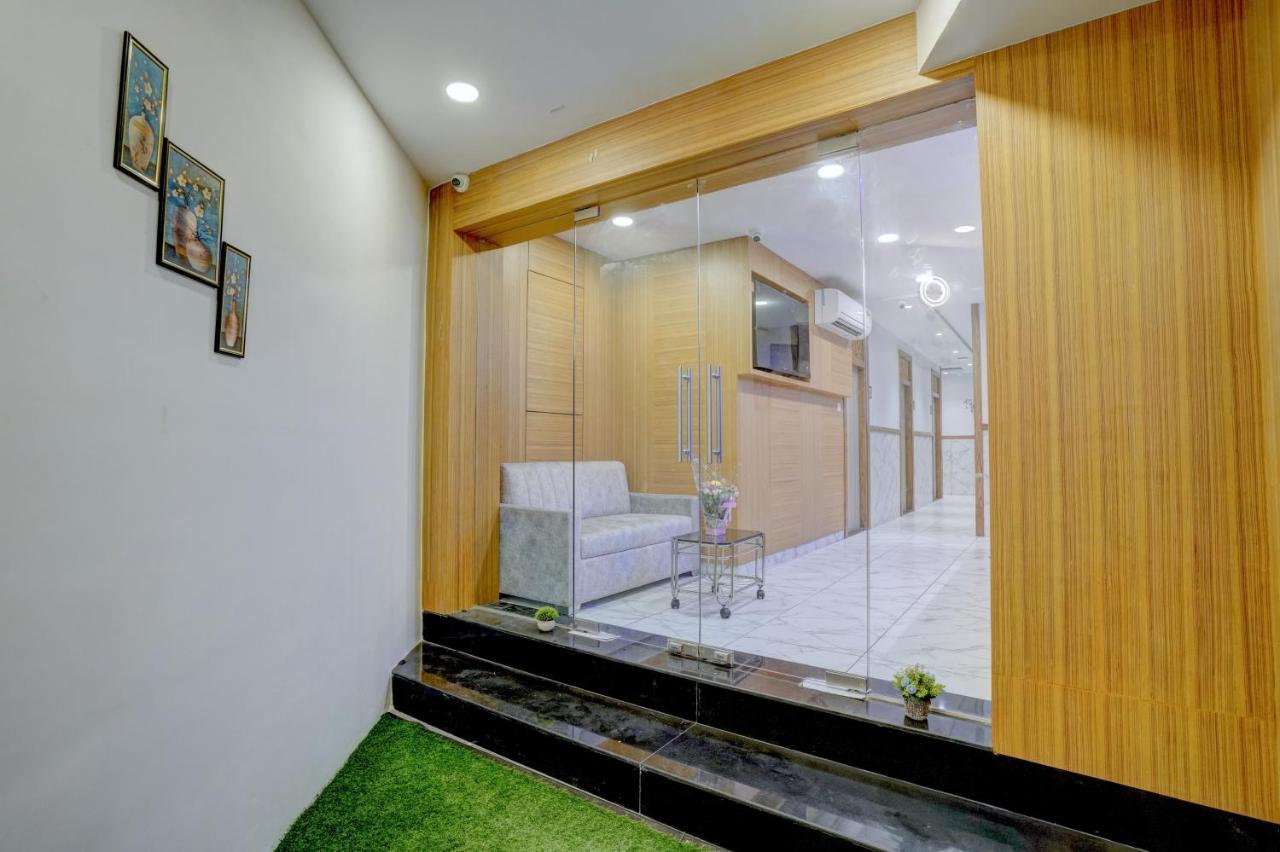 מומביי Hotel Arts International מראה חיצוני תמונה