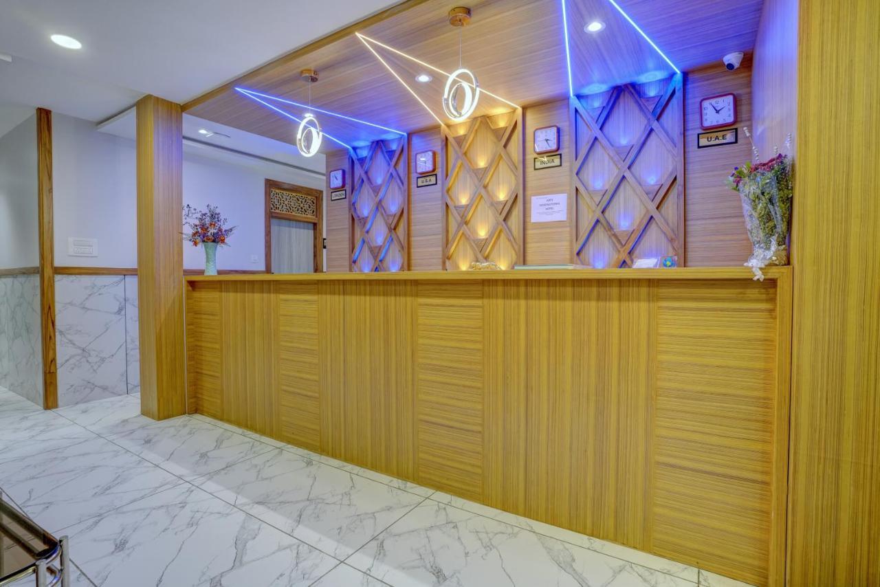 מומביי Hotel Arts International מראה חיצוני תמונה