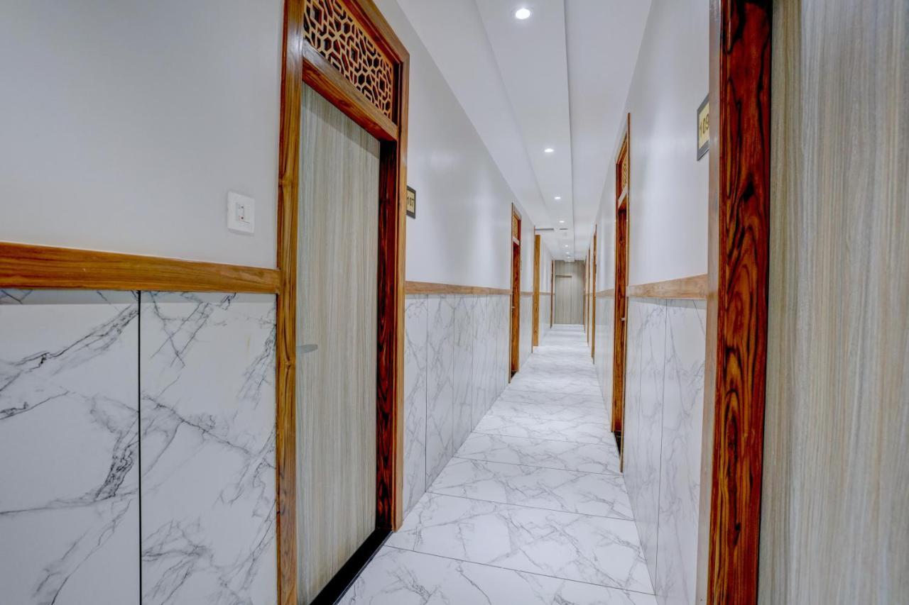מומביי Hotel Arts International מראה חיצוני תמונה