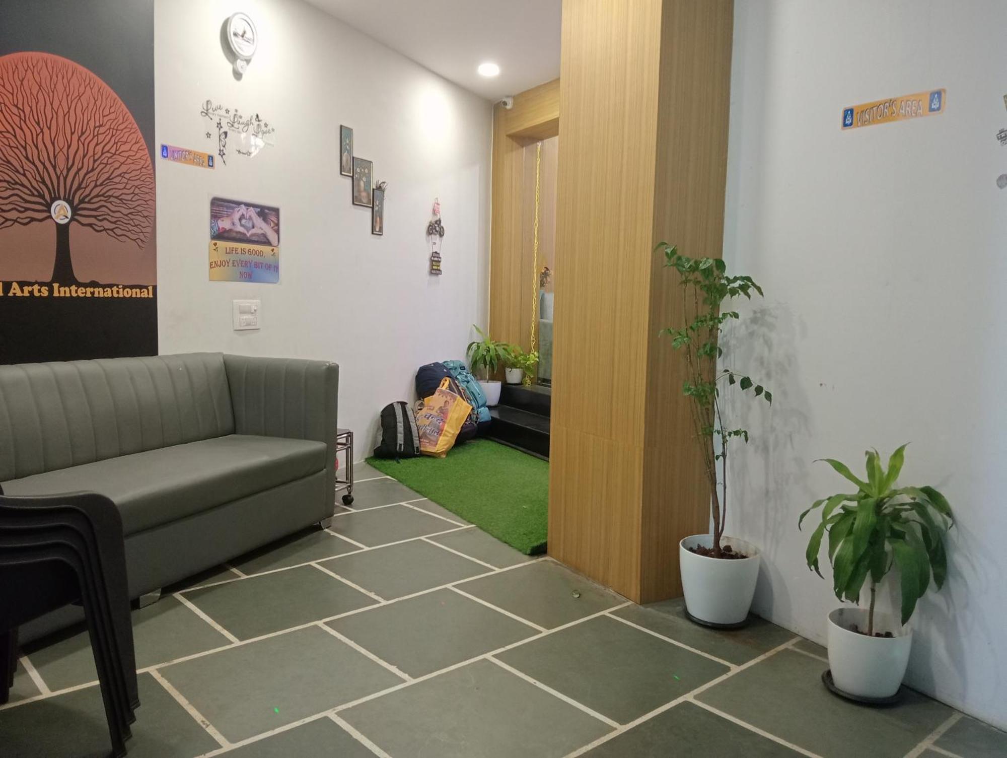 מומביי Hotel Arts International מראה חיצוני תמונה