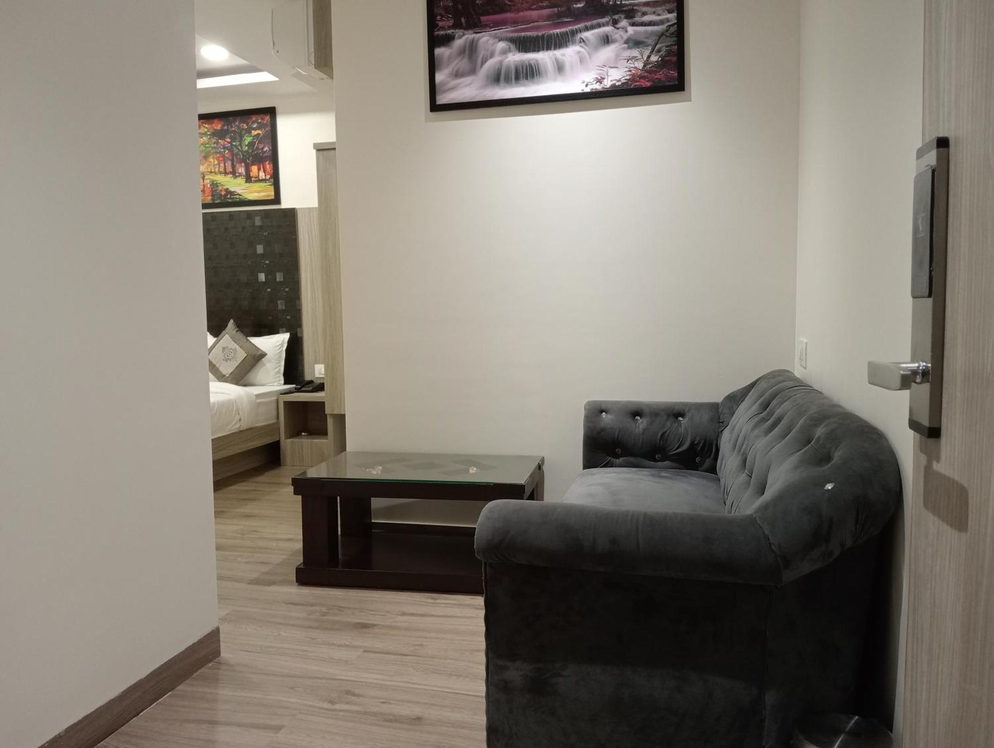מומביי Hotel Arts International מראה חיצוני תמונה