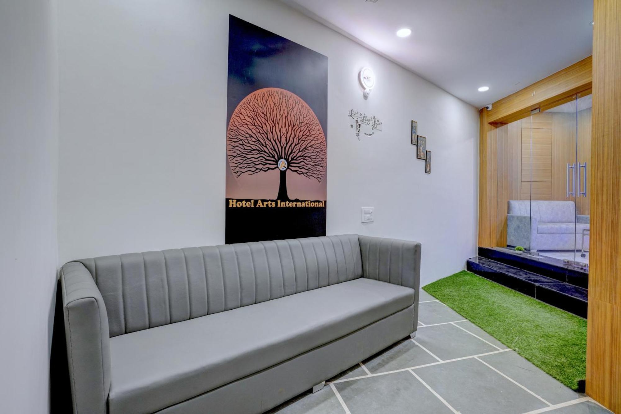 מומביי Hotel Arts International מראה חיצוני תמונה