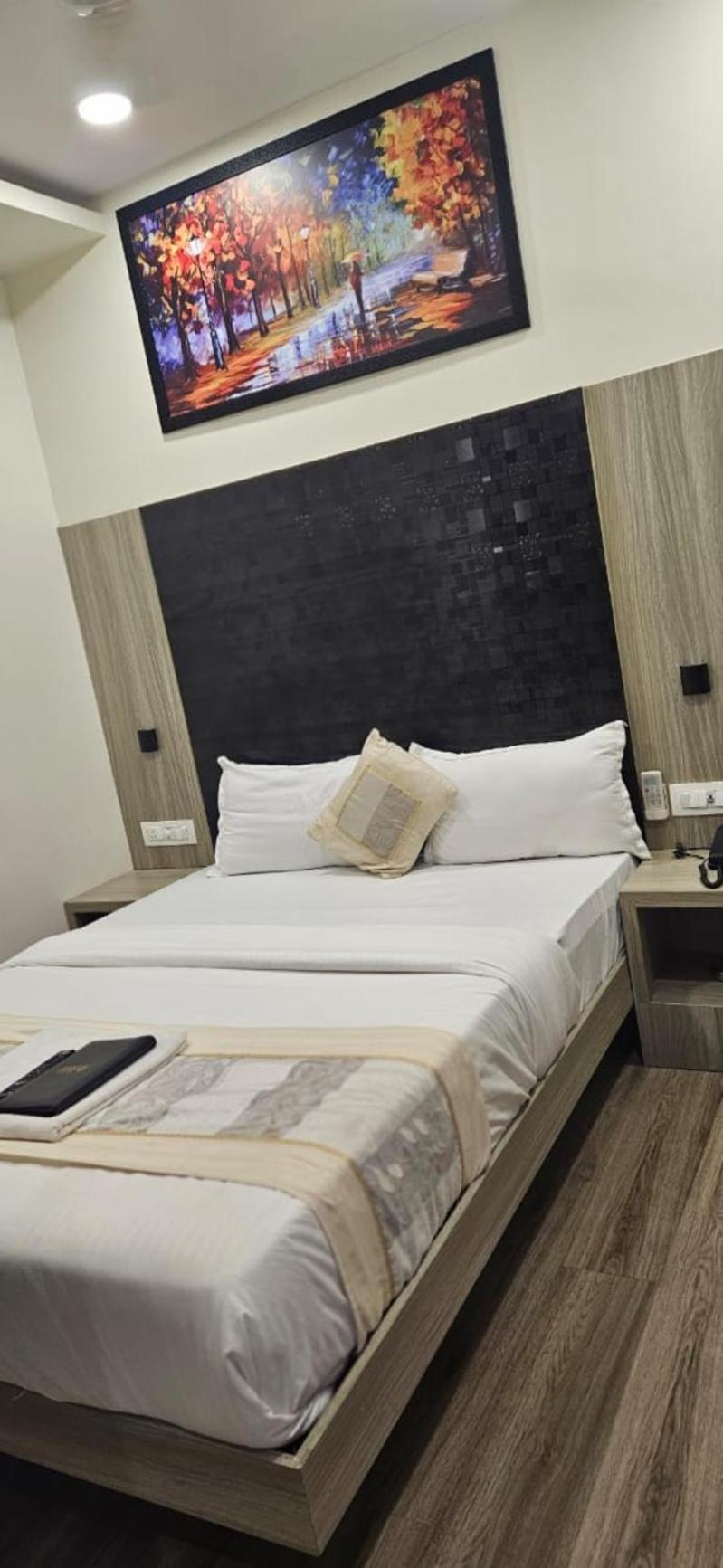 מומביי Hotel Arts International מראה חיצוני תמונה